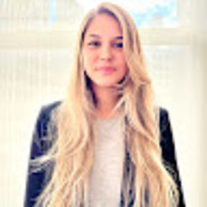 Meet your Posher, Yesenny